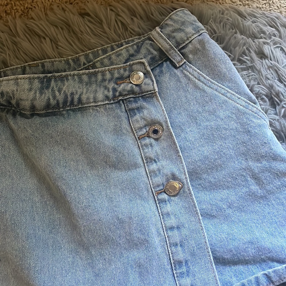 NWOT jean Skort - Picture 2 of 5